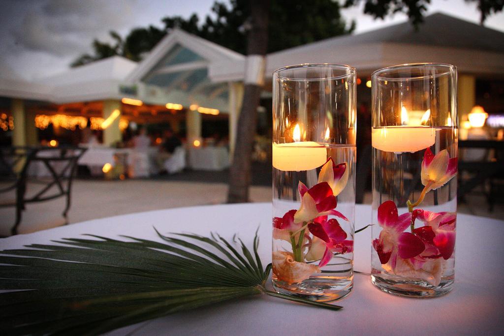Tamarind Reef Resort Spa & Marina Кристианстед Экстерьер фото