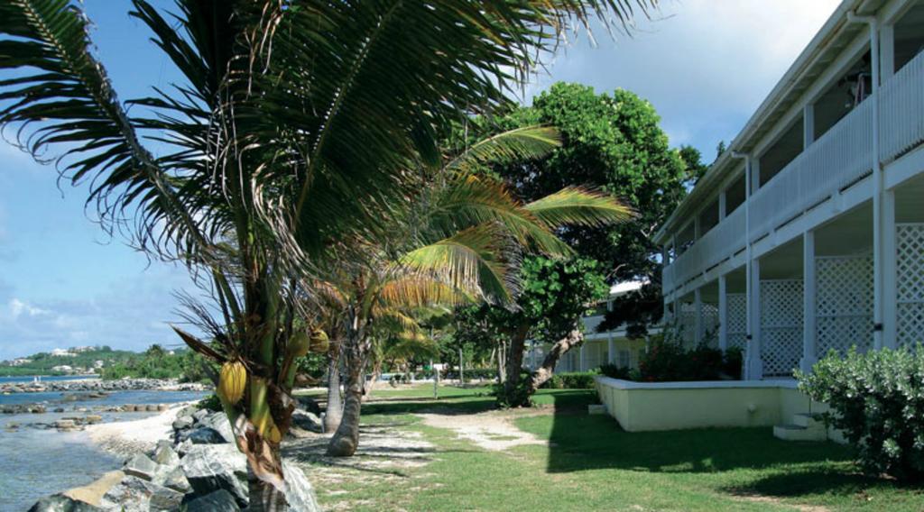 Tamarind Reef Resort Spa & Marina Кристианстед Экстерьер фото