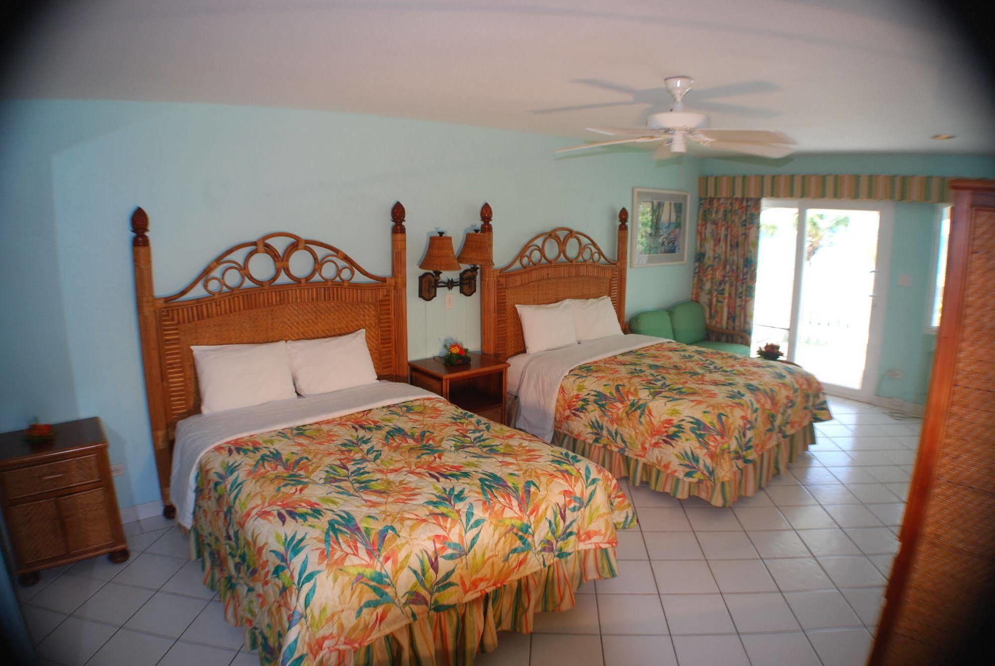 Tamarind Reef Resort Spa & Marina Кристианстед Экстерьер фото