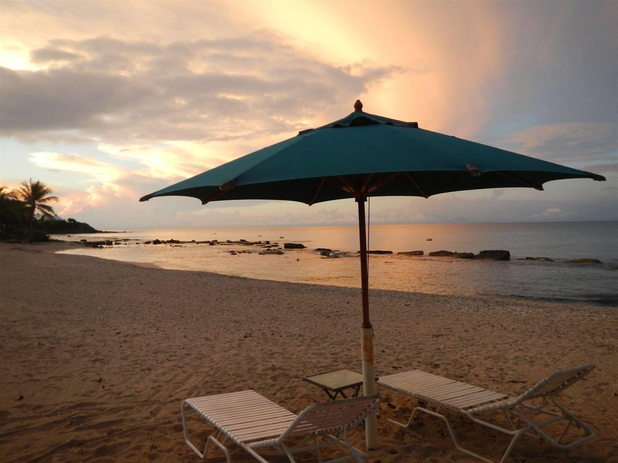 Tamarind Reef Resort Spa & Marina Кристианстед Экстерьер фото